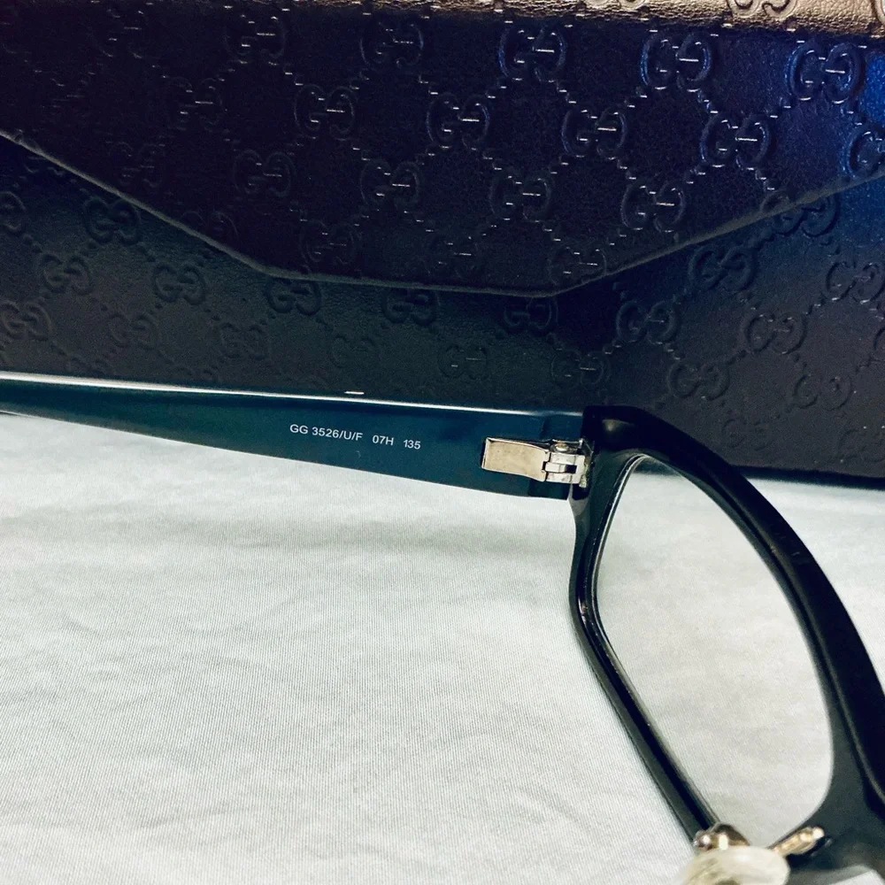 Gucci Black Eyeglasses with Case - Picture 7 of 10